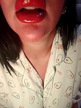 Queen sousou online show from 04-18-26, 09:35