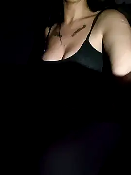 Snapshot of blowstarxxx chatting on 11-22-25, 12:20 blowstarxxx online show from 11-22-25, 12:20