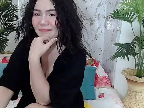 Snapshot of SweetAsianAss chatting on 11-19-25, 01:05 SweetAsianAss online show from 11-19-25, 01:05