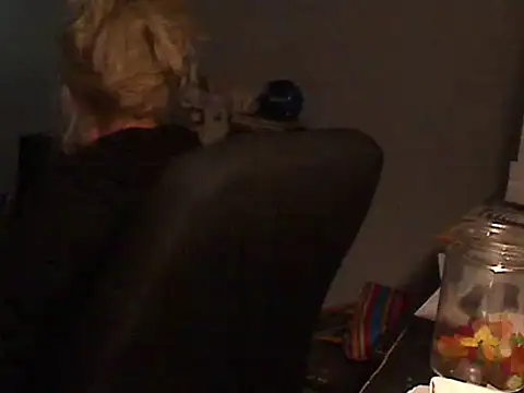 Snapshot of XTRAHORNYONE chatting on 01-10-25, 12:38 XTRAHORNYONE online show from 01-10-25, 12:38