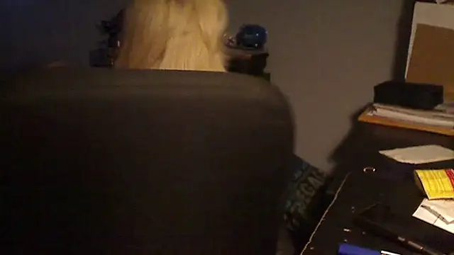 Snapshot of XTRAHORNYONE chatting on 02-09-25, 01:11 XTRAHORNYONE online show from 02-09-25, 01:11