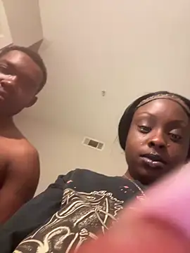 Snapshot of DancingLemonade chatting on 09-29-25, 12:27 DancingLemonade online show from 09-29-25, 12:27