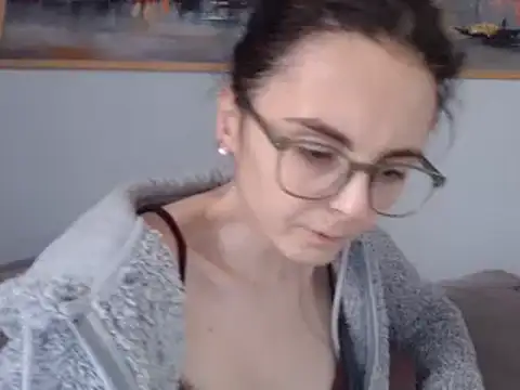 cleophee online show from 02-11-25, 01:09