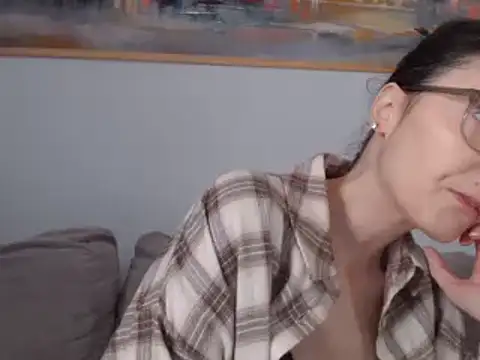 cleophee online show from 03-11-25, 09:34