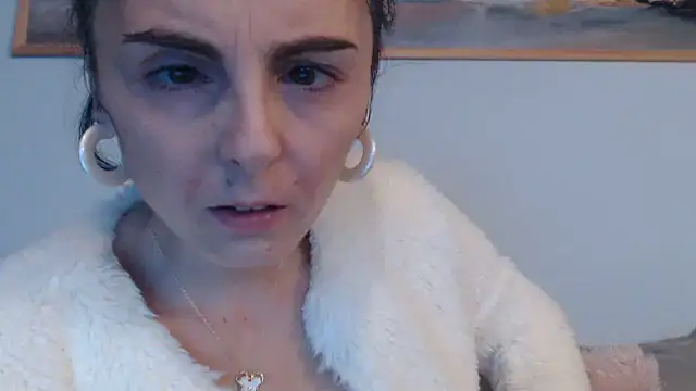 cleophee online show from 11-24-25, 06:46