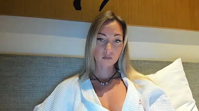 StarryHanna online show from 02-15-25, 12:48