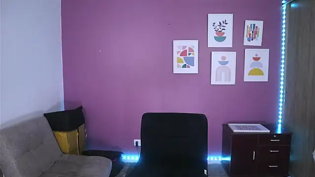 Steph F online show from 03-20-25, 08:20