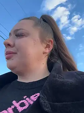 Sara Slow online show from 02-19-25, 01:39