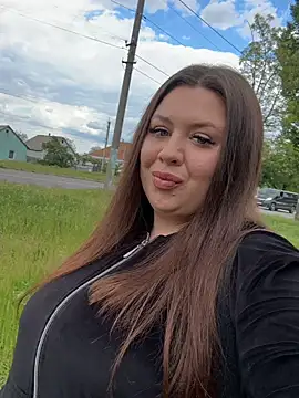 Snapshot of Sara_Slow chatting on 05-17-26, 10:33 Sara Slow online show from 05-17-26, 10:33