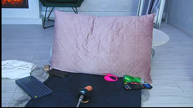 Michelle90u online show from 11-09-25, 09:35