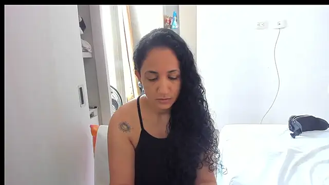 Snapshot of alaskmiller1 chatting on 11-11-25, 07:58 alaskmiller1 online show from 11-11-25, 07:58