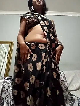 Mahi4luv online show from 04-19-26, 08:33