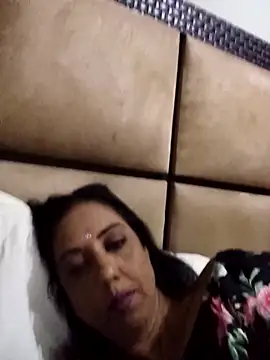 Snapshot of Mahi4luv chatting on 06-07-26, 10:57 Mahi4luv online show from 06-07-26, 10:57