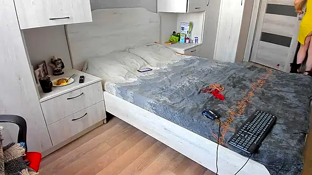 DUSSY PUSSY online show from 03-26-26, 04:40