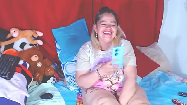 estrellita fugaz16x online show from 10-22-25, 12:00