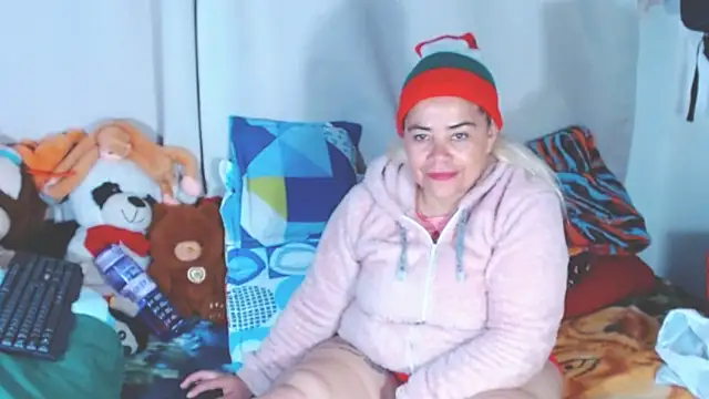 estrellita fugaz16x online show from 12-18-25, 09:10