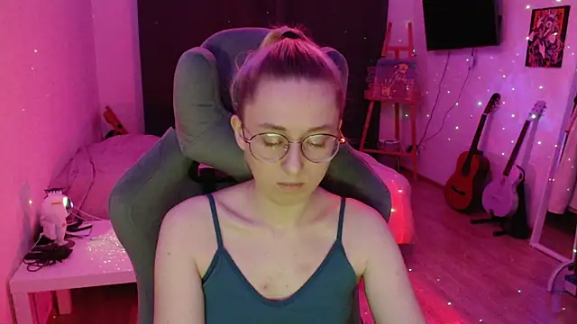 Snapshot of AnabelFrel chatting on 12-05-24, 12:52 AnabelFrel online show from 12-05-24, 12:52