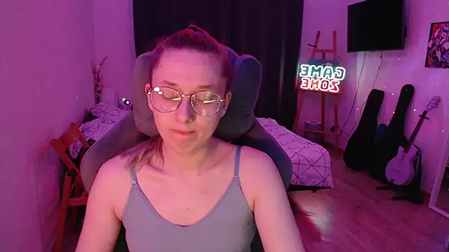 Snapshot of AnabelFrel chatting on 03-16-25, 12:23 AnabelFrel online show from 03-16-25, 12:23