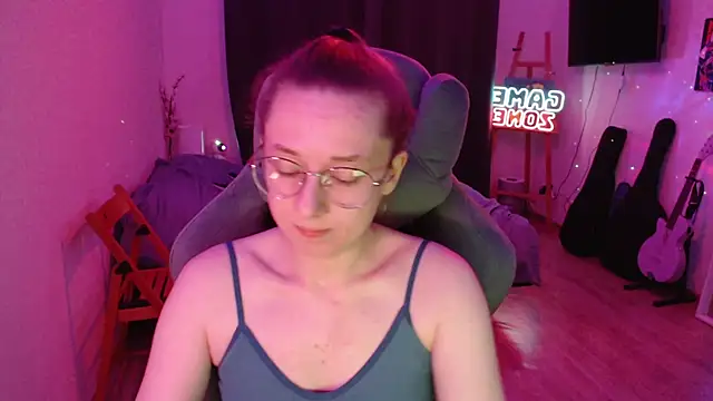 Snapshot of AnabelFrel chatting on 03-20-25, 12:19 AnabelFrel online show from 03-20-25, 12:19