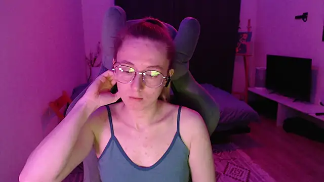 Snapshot of AnabelFrel chatting on 09-11-25, 12:11 AnabelFrel online show from 09-11-25, 12:11