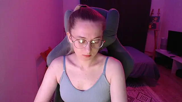 Snapshot of AnabelFrel chatting on 09-18-25, 12:34 AnabelFrel online show from 09-18-25, 12:34