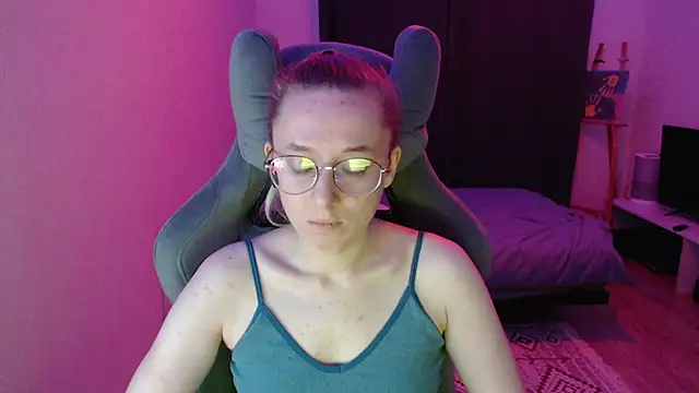 Snapshot of AnabelFrel chatting on 09-25-25, 12:25 AnabelFrel online show from 09-25-25, 12:25