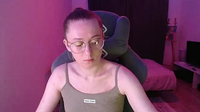 Snapshot of AnabelFrel chatting on 10-30-25, 12:23 AnabelFrel online show from 10-30-25, 12:23