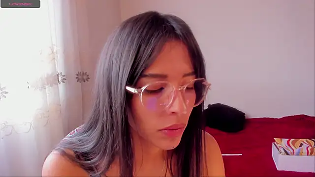 aluna 0310 online show from 12-28-24, 08:25