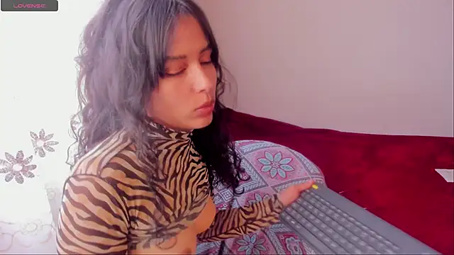 aluna 0310 online show from 02-10-25, 08:00