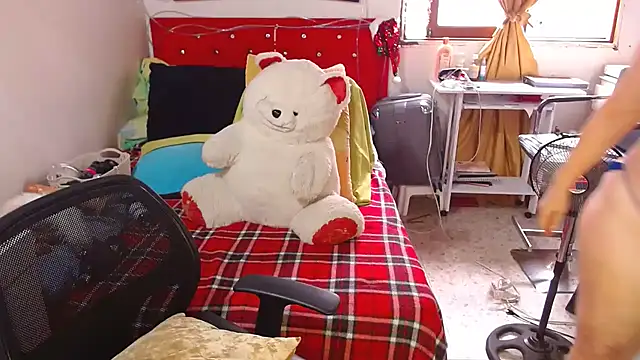 lucy belle bm online show from 03-16-25, 05:50