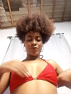 Snapshot of thaimy_ chatting on 11-13-25, 12:31 thaimy online show from 11-13-25, 12:31