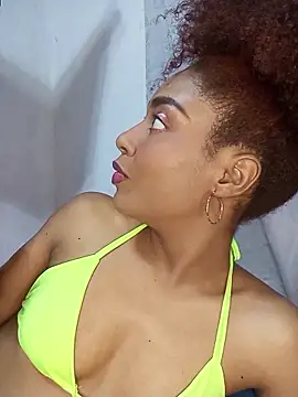 Snapshot of thaimy_ chatting on 12-02-25, 02:28 thaimy online show from 12-02-25, 02:28