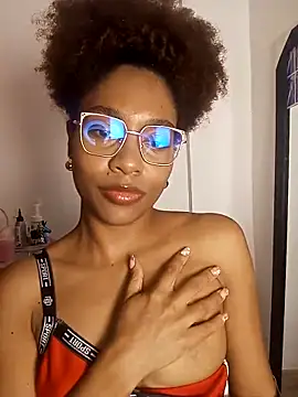 thaimy  online show from 04-10-26, 03:45