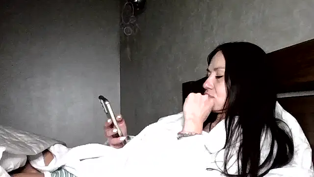 JulianaGold1 online show from 01-18-26, 11:30