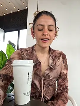 alana15 online show from 11-30-25, 06:23