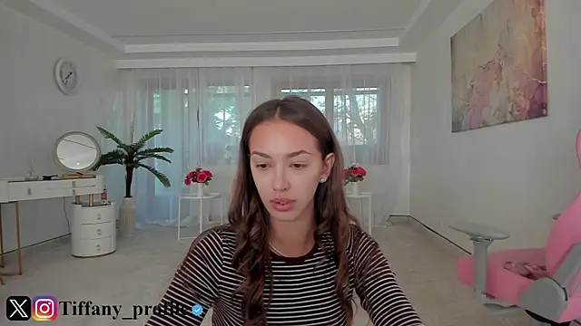 TiffanyHouston  online show from 11-02-25, 06:27