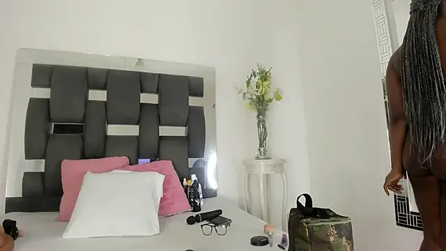 tanyyaa online show from 02-12-25, 01:16