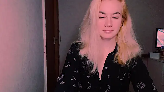 xxxcharismaaa online show from 10-06-25, 05:27