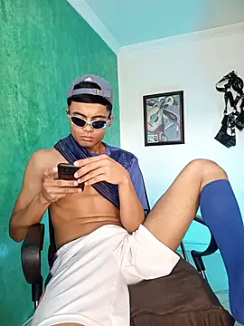 Snapshot of pinedasex777 chatting on 12-02-25, 01:17 pinedasex777 online show from 12-02-25, 01:17