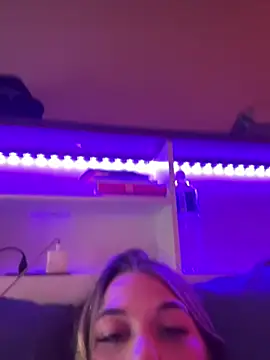 chloetease online show from 03-09-25, 02:43