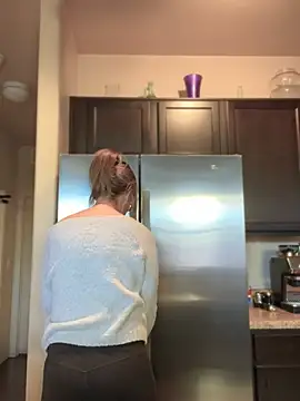 Snapshot of MaiseKnox chatting on 01-18-25, 10:28 MaiseKnox online show from 01-18-25, 10:28