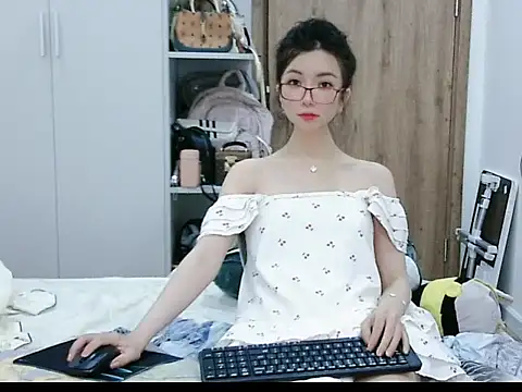 Cute Ruby01 online show from 11-29-25, 12:08