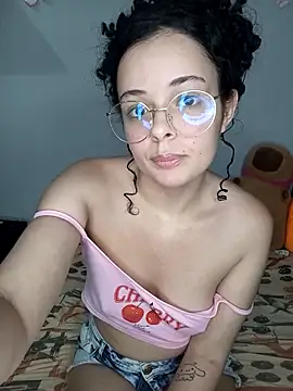 Snapshot of NinaSweet2 chatting on 03-22-26, 04:27 NinaSweet2 online show from 03-22-26, 04:27