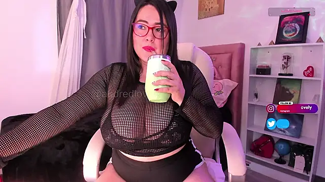 AudredLovely online show from 02-04-26, 12:27