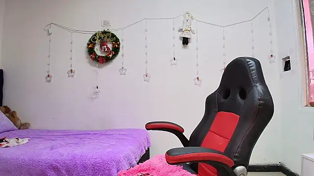 Snapshot of lili_phill chatting on 12-25-24, 07:13 lili phill online show from 12-25-24, 07:13