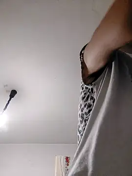 JoLeNe27 online show from 10-07-25, 05:54