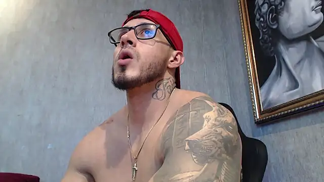 Snapshot of eros-steel chatting on 01-08-25, 01:32 eros-steel online show from 01-08-25, 01:32