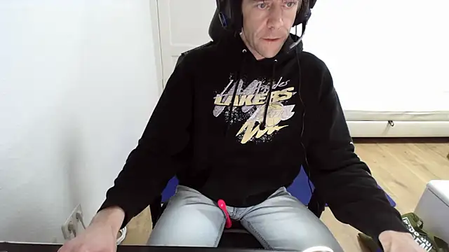 fit ass 2021 online show from 02-25-25, 08:41