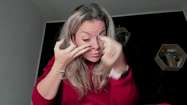 Alesys69 online show from 01-18-26, 04:16