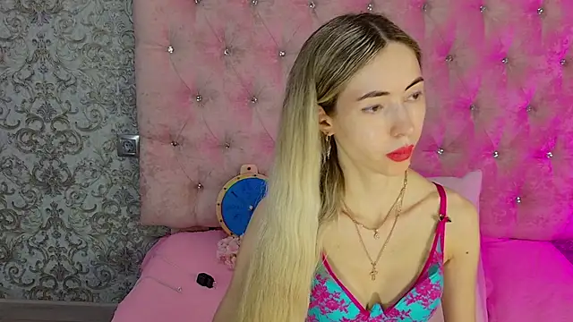 Snapshot of Akilla_Queen chatting on 07-13-26, 01:52 Akilla Queen online show from 07-13-26, 01:52